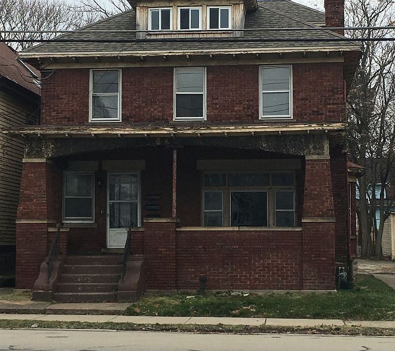 1st image of 3013 Peach St #2