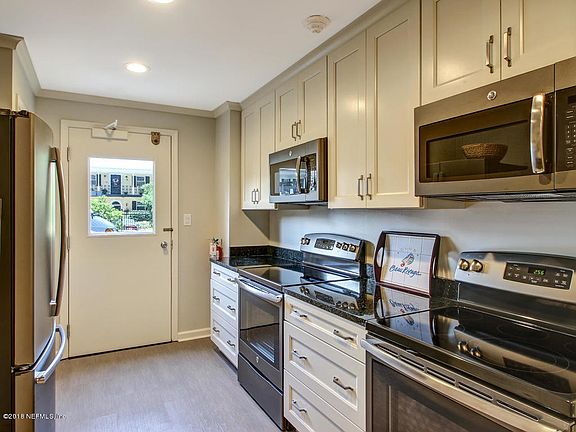 3rd image of 2970 Saint Johns Ave #11C