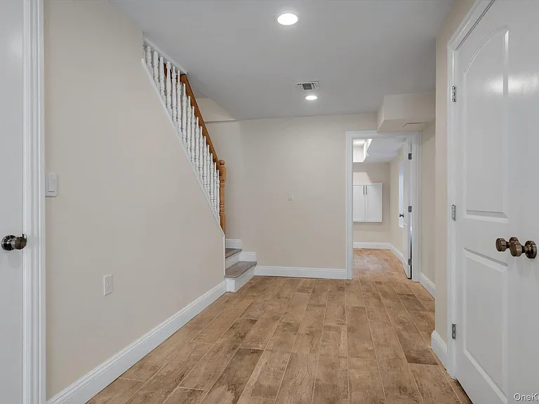 68 Edgewood Rd #B — Photo 17
