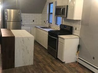 2 Summit Ave APT 4, Methuen, MA 01844