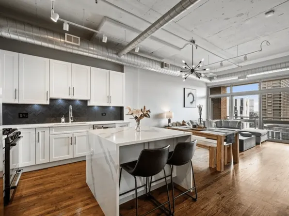 933 W Van Buren St, Chicago, IL 60607