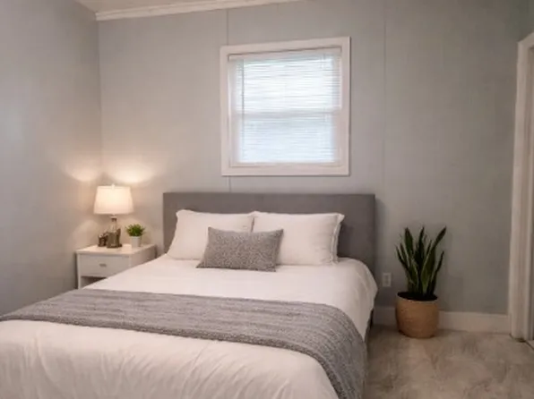 68 Deshler St #1, Buffalo, NY 14212