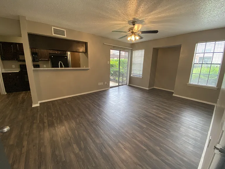 Walnut Creek Apartments — Photo 93
