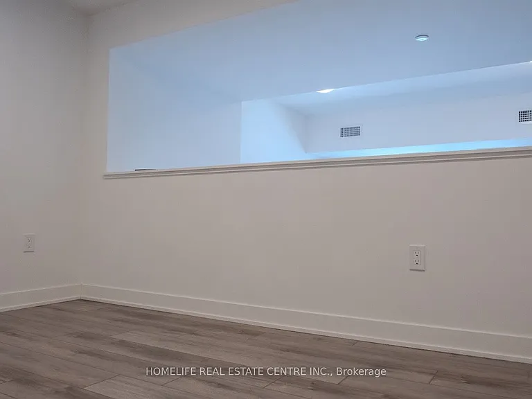 312 Erb St W #105 — Photo 13