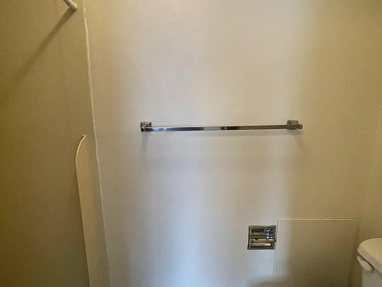 807 E Washington St #5 — Photo 14
