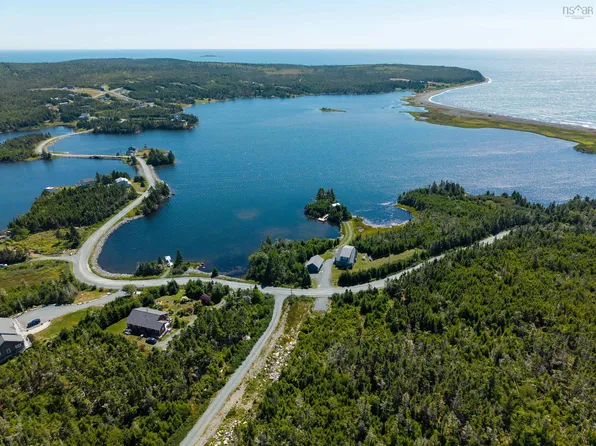 2875 Ostrea Lake Rd, Pleasant Pt, NS B0J 2L0