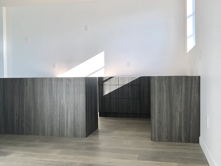1317 Cabrillo Ave — Photo 9