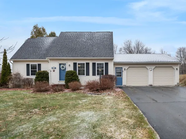34 Hunting Ridge Lane, Milton, VT 05468
