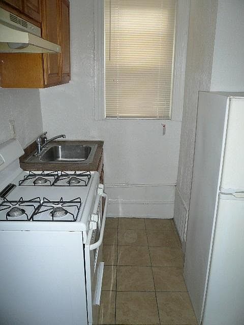 2nd image of 18 51st St #1R