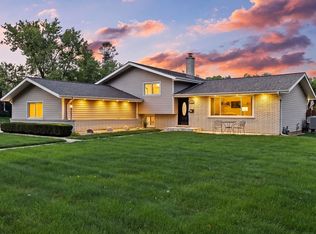 1236 Sandpiper Ln, Naperville, IL 60540