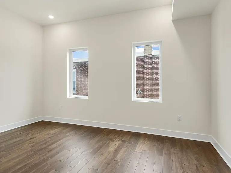 2719 Lefevre St — Photo 10
