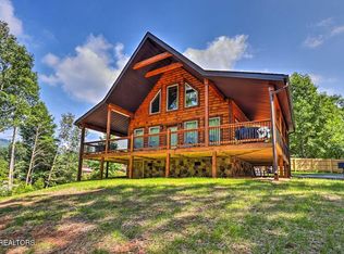 3805 Pleasant View Ln, Sevierville, TN 37862