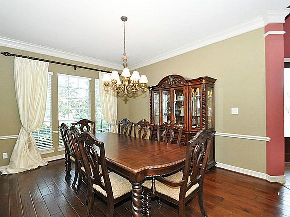 Elegant dining room!