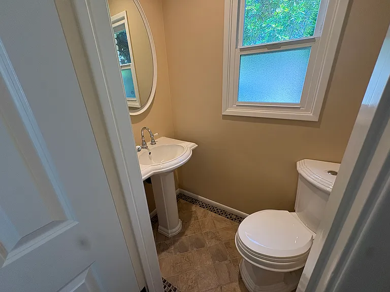 2925 Thorndike Rd — Photo 22