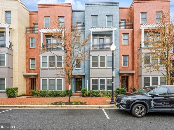 2011 Main Line Blvd Unit 102, Alexandria, VA 22301