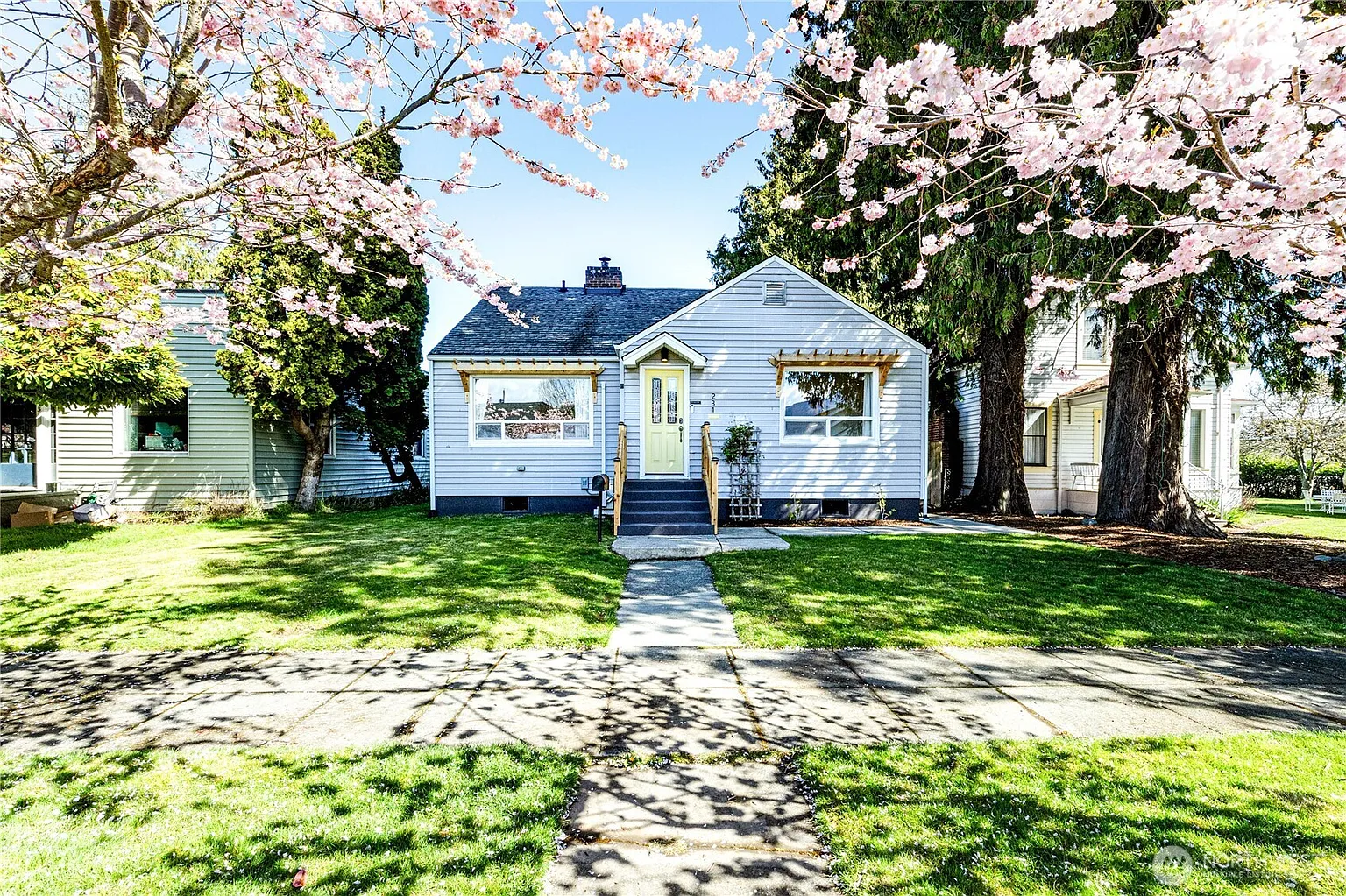 231 W Fourth Street photo 1