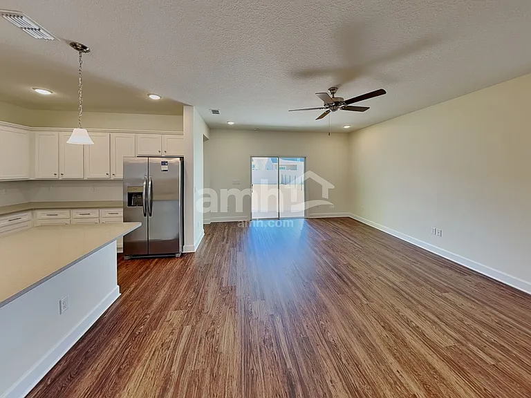 11458 Bay Hill Cir — Photo 9