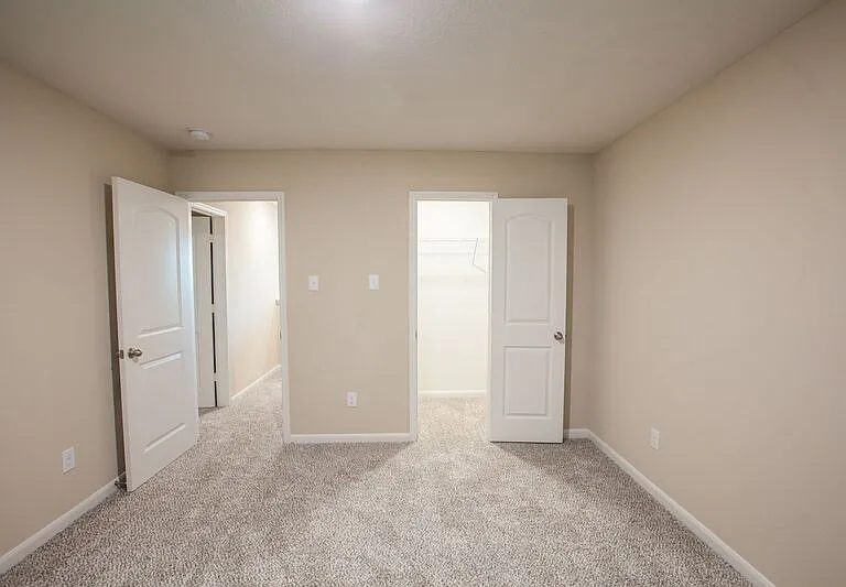 1917 Dahlia Way — Photo 34