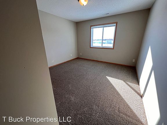 4th image of 1563B Gunston Dr #1563-B