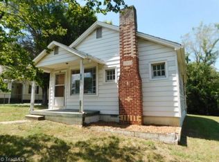 20 Hackney St, Lexington, NC 27292