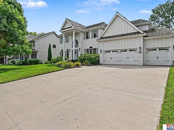 3rd image of 2108 S 181st Cir