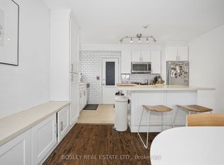 308 S Kingsway St #3, Toronto, ON M6S3T9