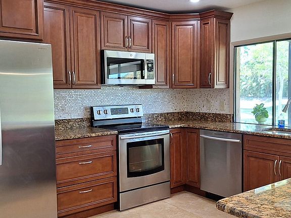 5th image of 2457 SE Gowin Drive