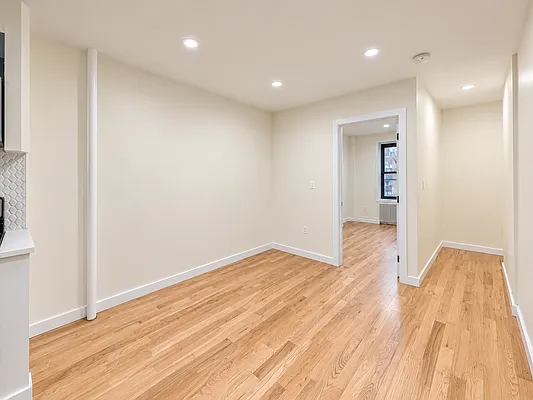 Living room, photo 1