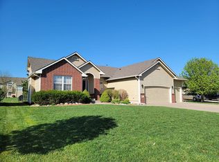 2350 N Castle Rock Ct, Wichita, KS 67228