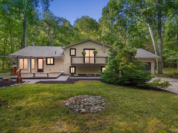 4200 Stockemer White, White Lake, MI 48383