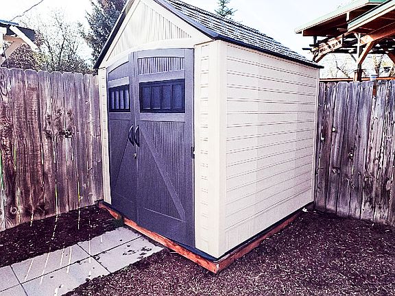 shed
