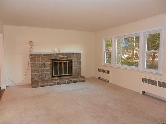 3rd image of 28 Birch Dr