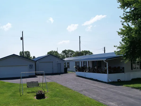 609 N Sunset View St, Harpers Ferry, IA 52146