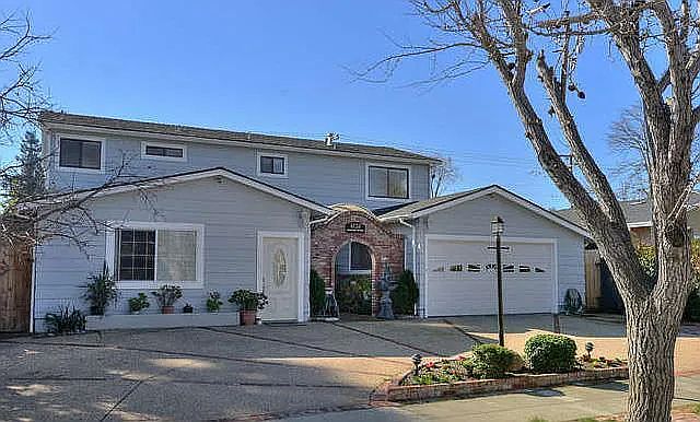 1st image of 4636 Moorpark Ave #2