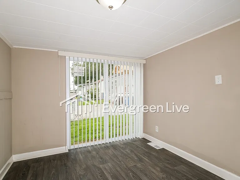 9500 Echo Ln — Photo 5