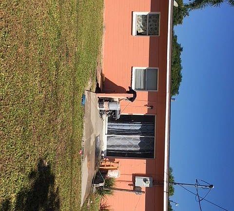 4th image of 2700 Ashwood St