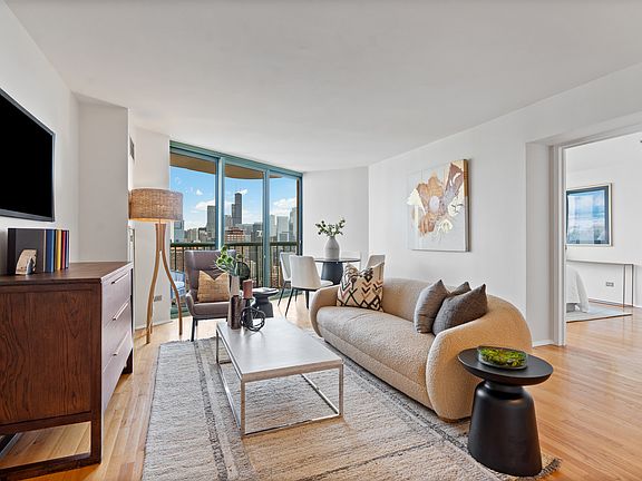 3rd image of 111 W Maple St APT 3004