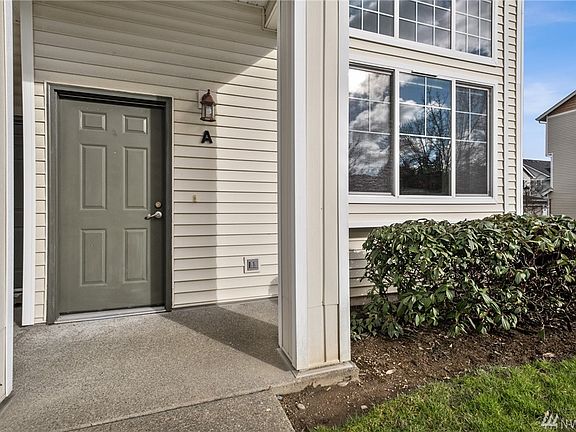 5th image of 1121 63rd St SE Unit A