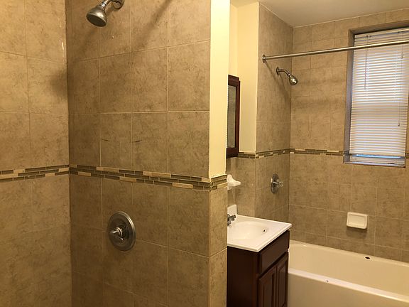 3rd image of 11-13 Gifford Ave #37Q