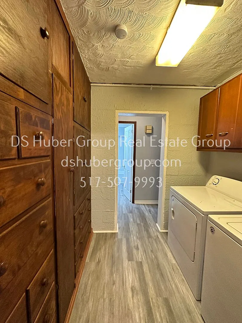 2588 Haslett East Lansing, MI 48823 — Photo 4