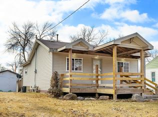 2737 E Washington Ave, Des Moines, IA 50317