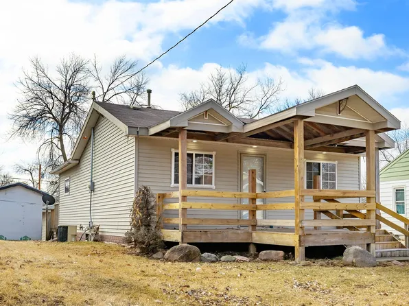 2737 E Washington Ave, Des Moines, IA 50317