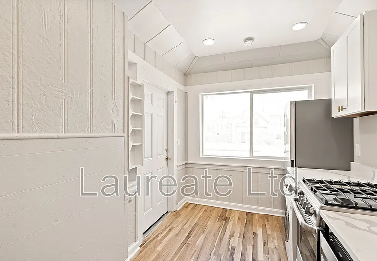 252 N Lincoln St #2 — Photo 5