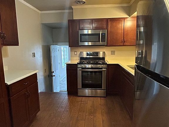 4th image of 1228 Iroquois Dr