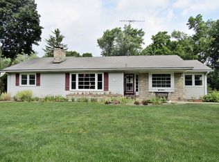 1319 W State St, Geneva, IL 60134