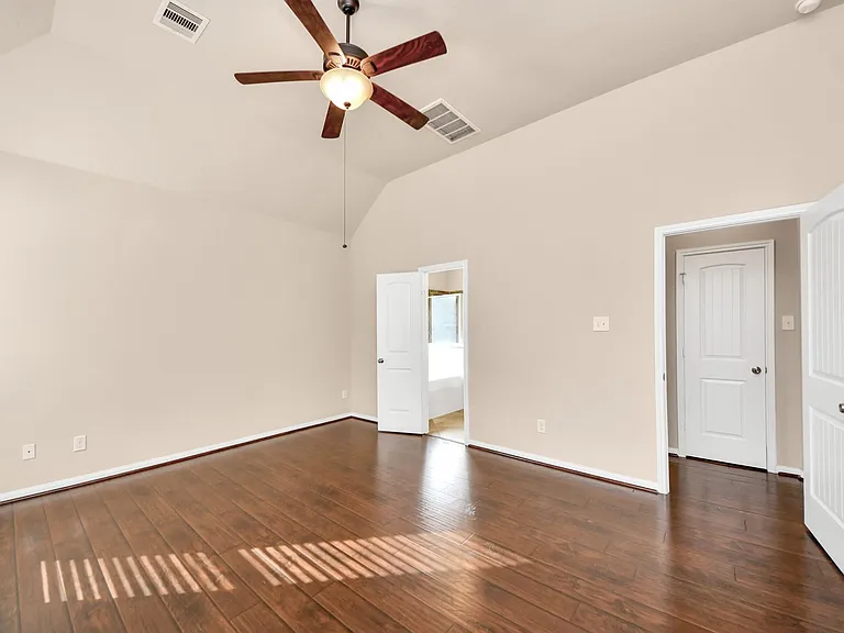 3115 Lake Dr — Photo 23