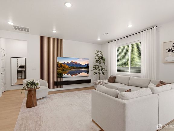 4th image of 12902 179th Street E