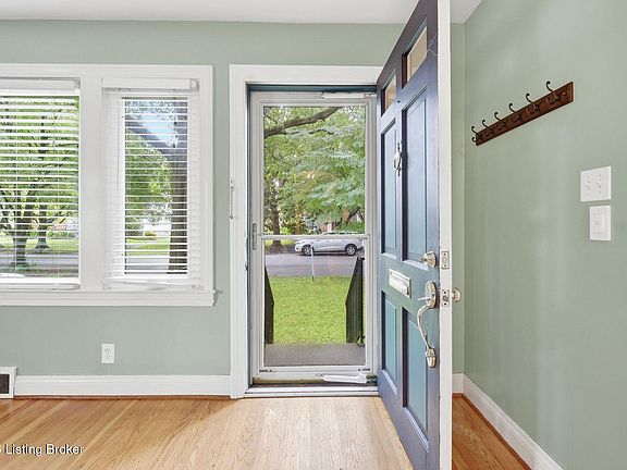5th image of 3343 Dayton Ave