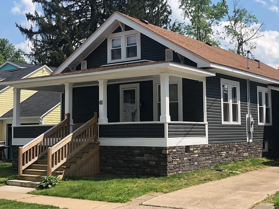 61 Sunnyside Dr