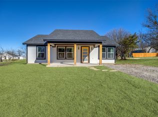 218 W Cardinal St, Ector, TX 75439